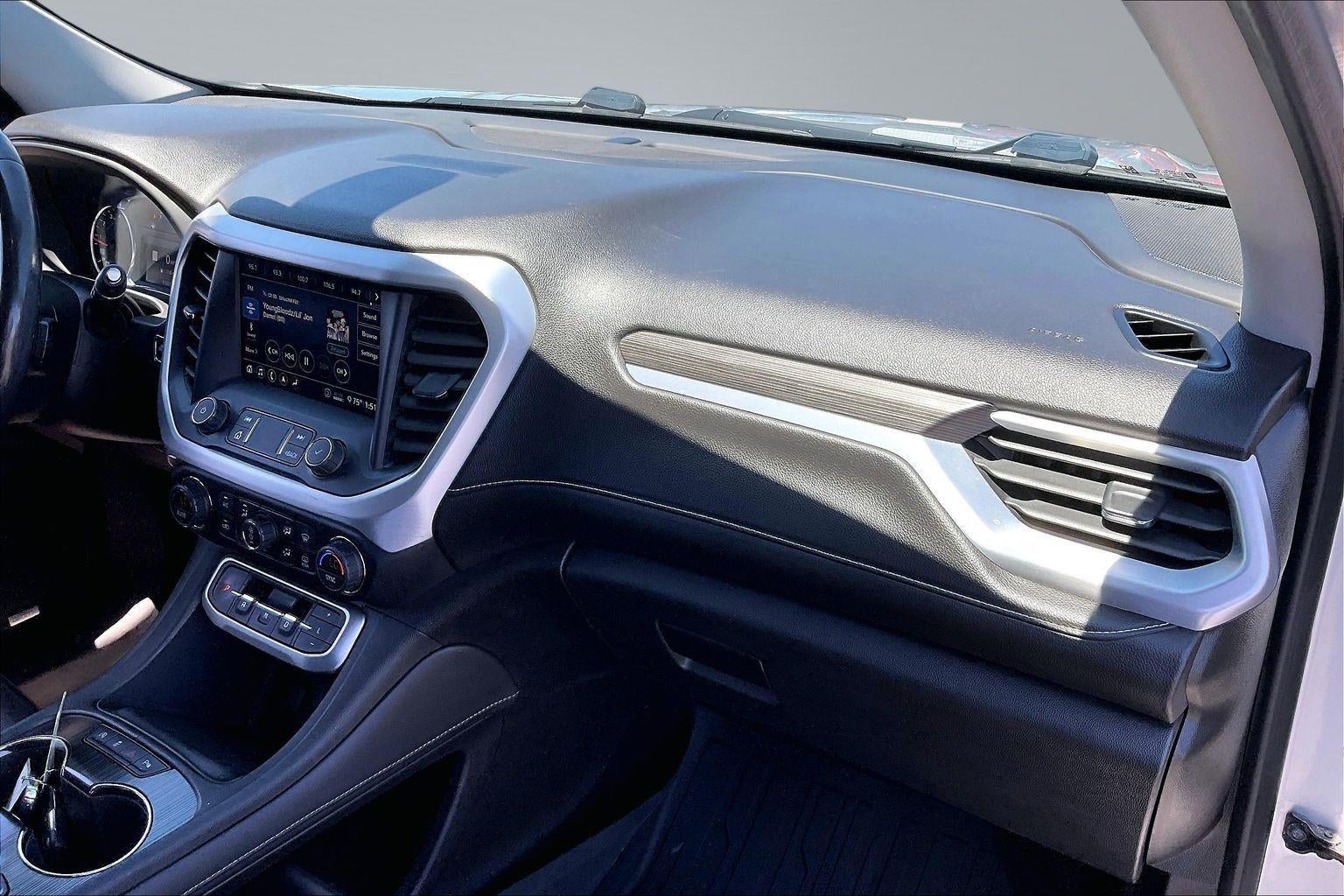 2020 GMC Acadia SLT