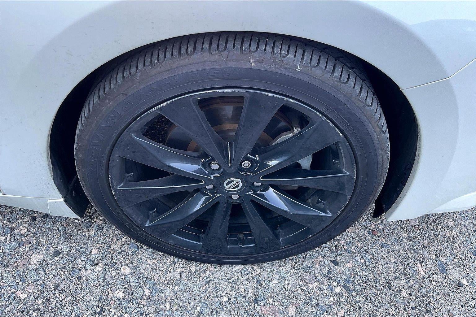 2020 Nissan Maxima SR