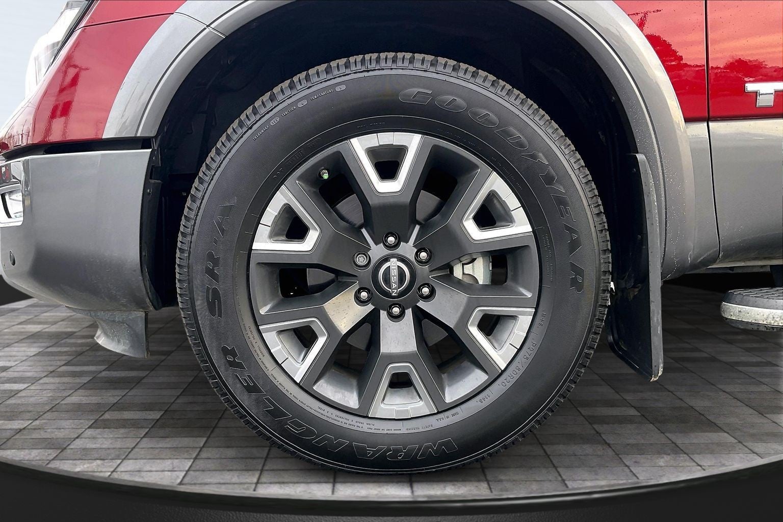 2024 Nissan Titan Platinum Reserve