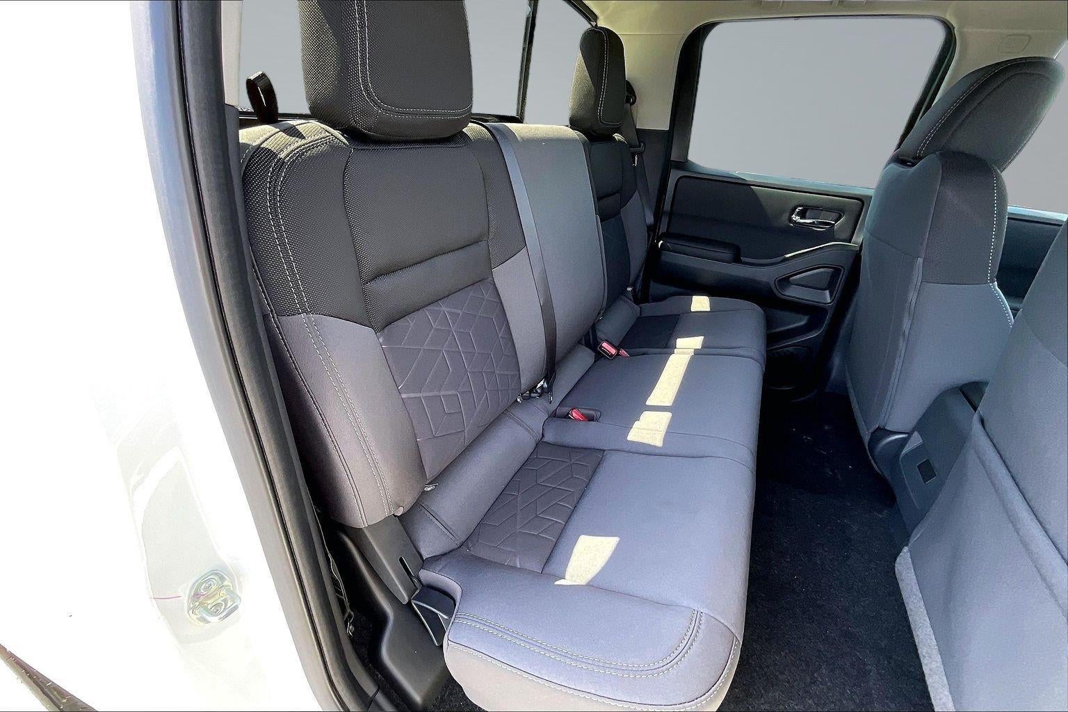 2027 Nissan Frontier SV