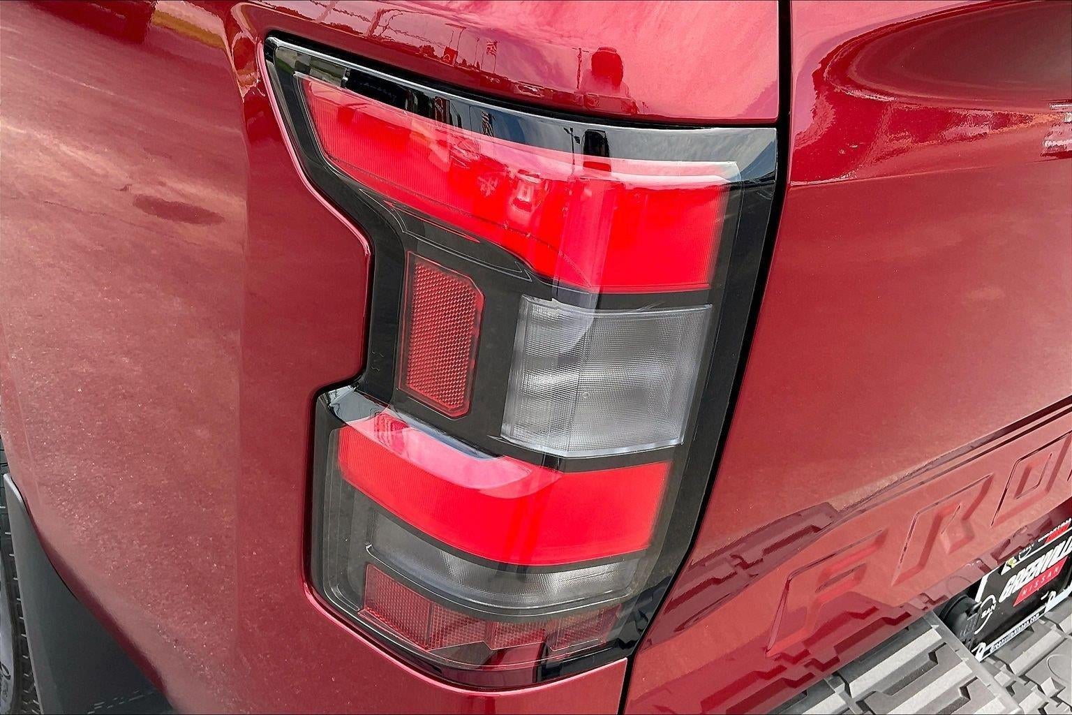 2025 Nissan Frontier SV