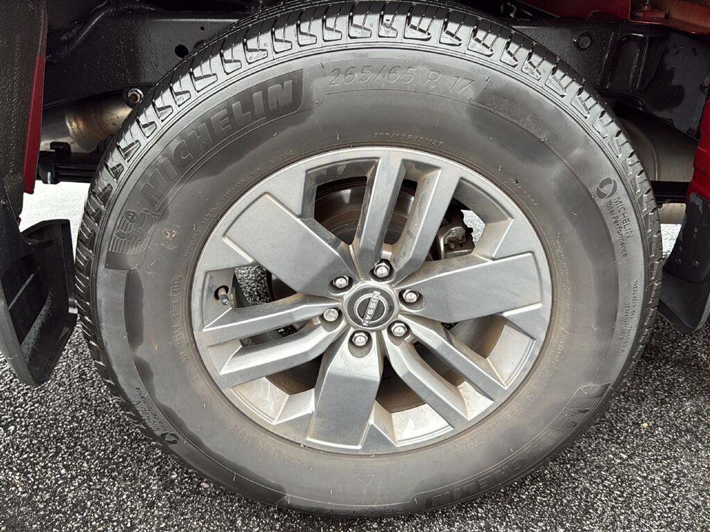 2025 Nissan Frontier SV
