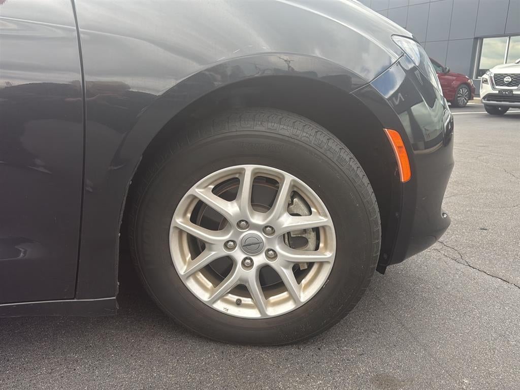 2021 Chrysler Voyager LXI