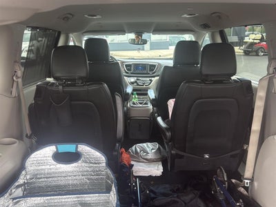 2021 Chrysler Voyager LXI