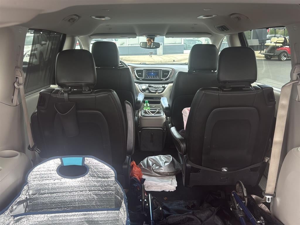 2021 Chrysler Voyager LXI