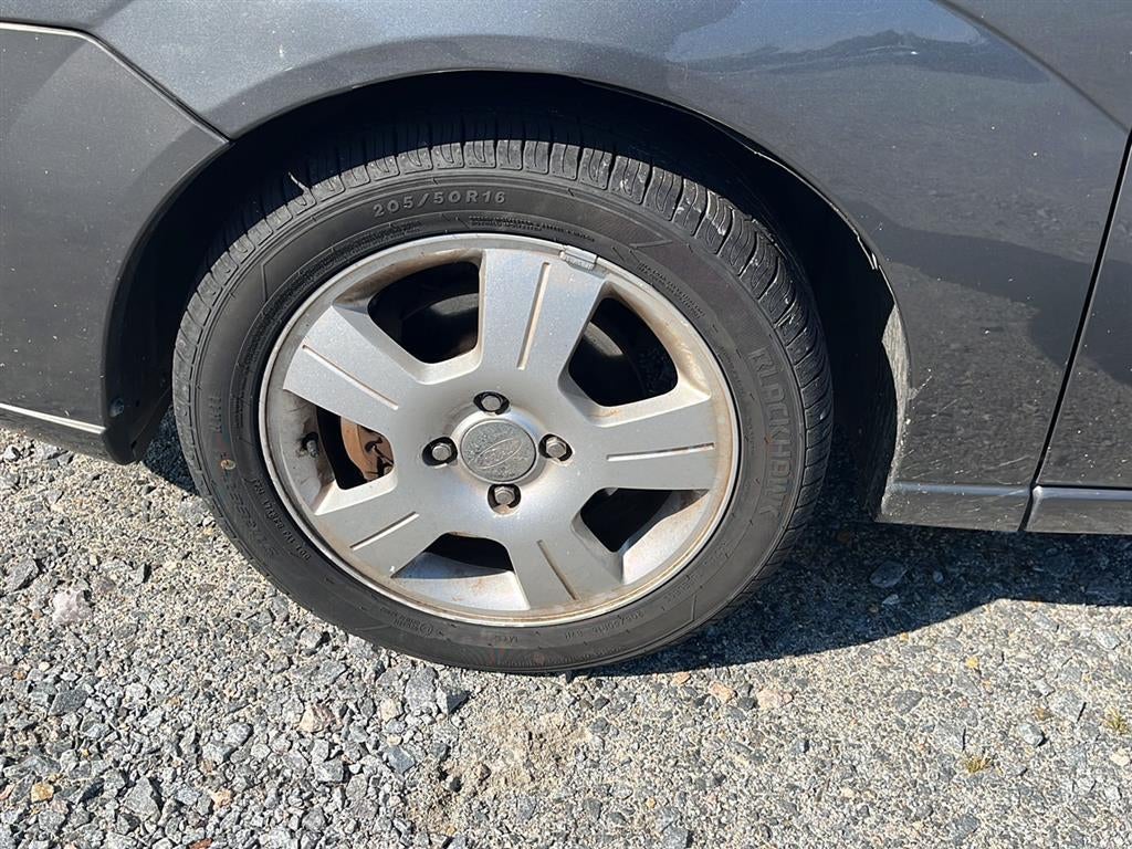 2005 Ford Focus S