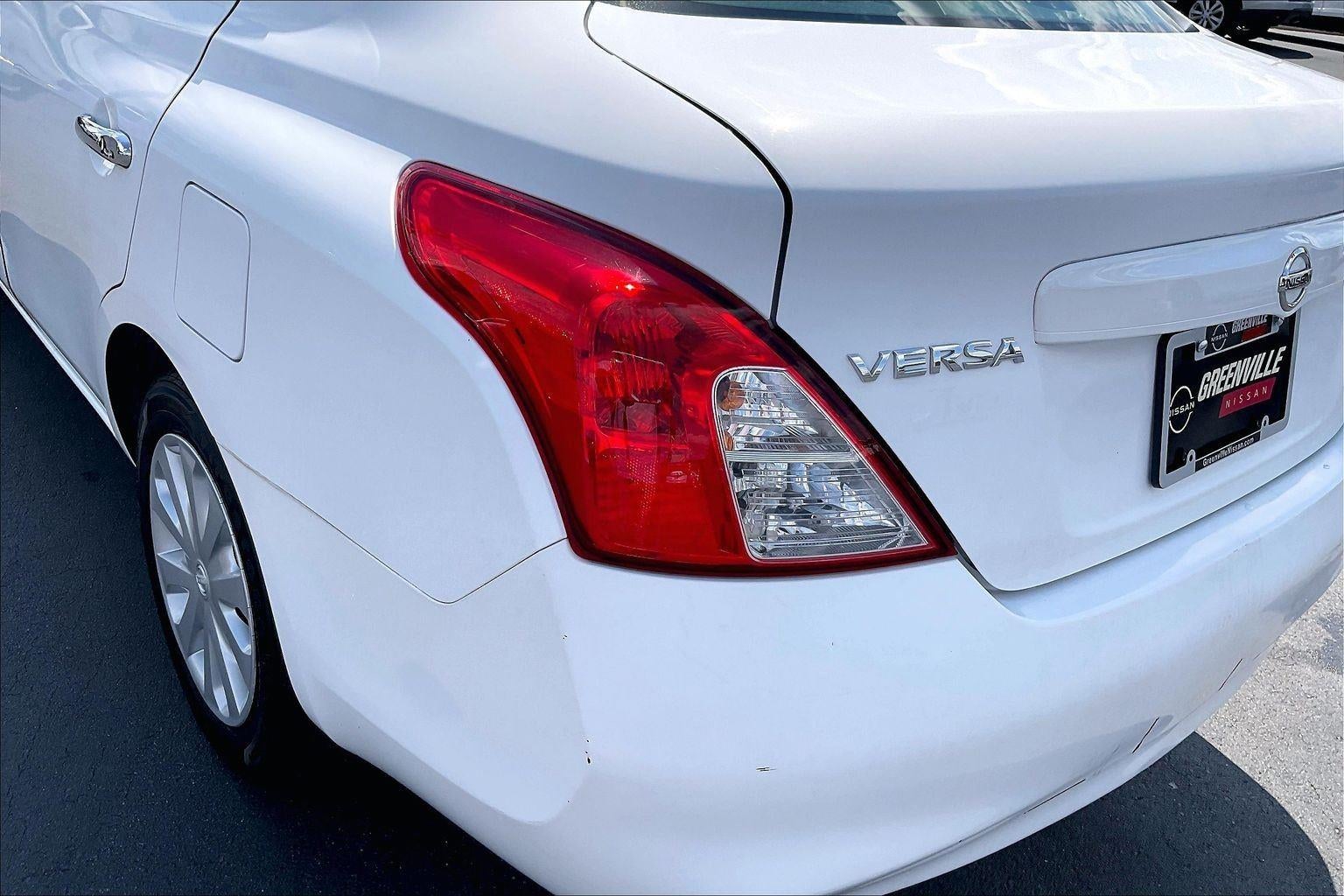 2012 Nissan Versa SV