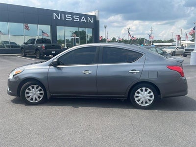 2016 Nissan Versa SV