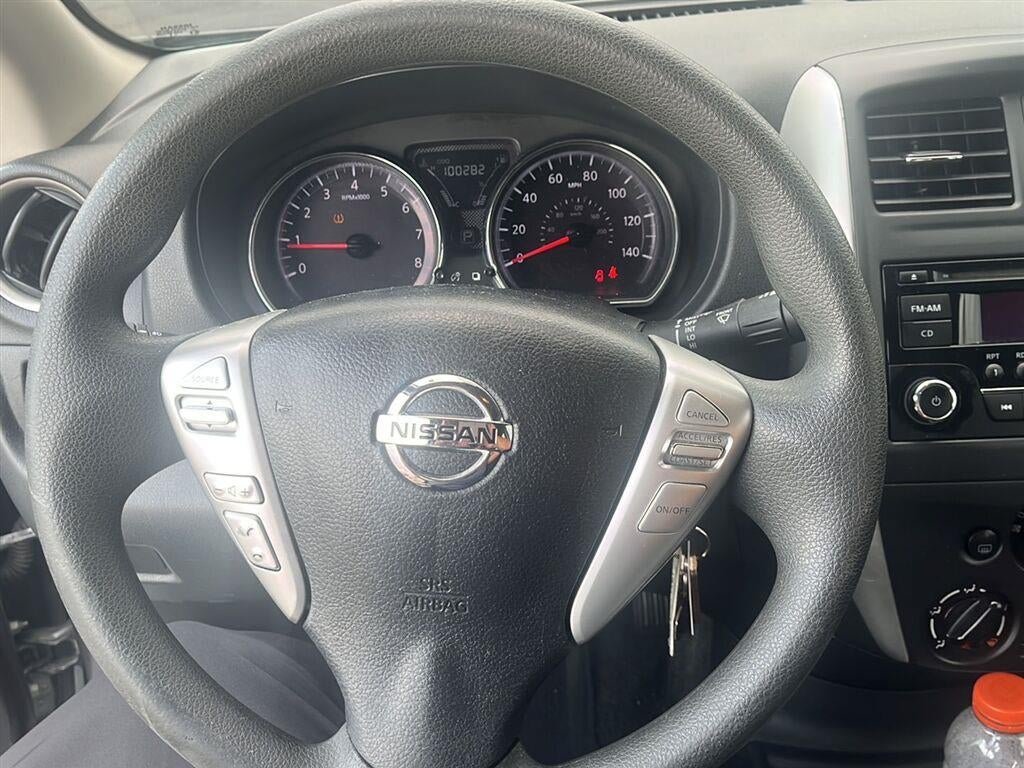2016 Nissan Versa SV