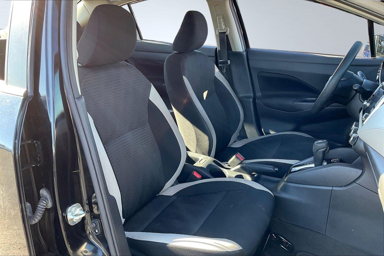 2022 Nissan Versa SV