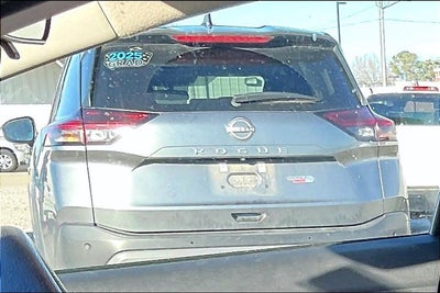 2024 Nissan Versa SV