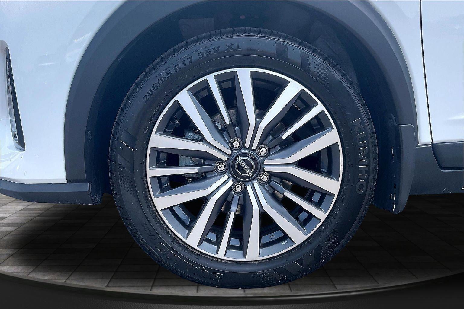 2023 Nissan Kicks SV