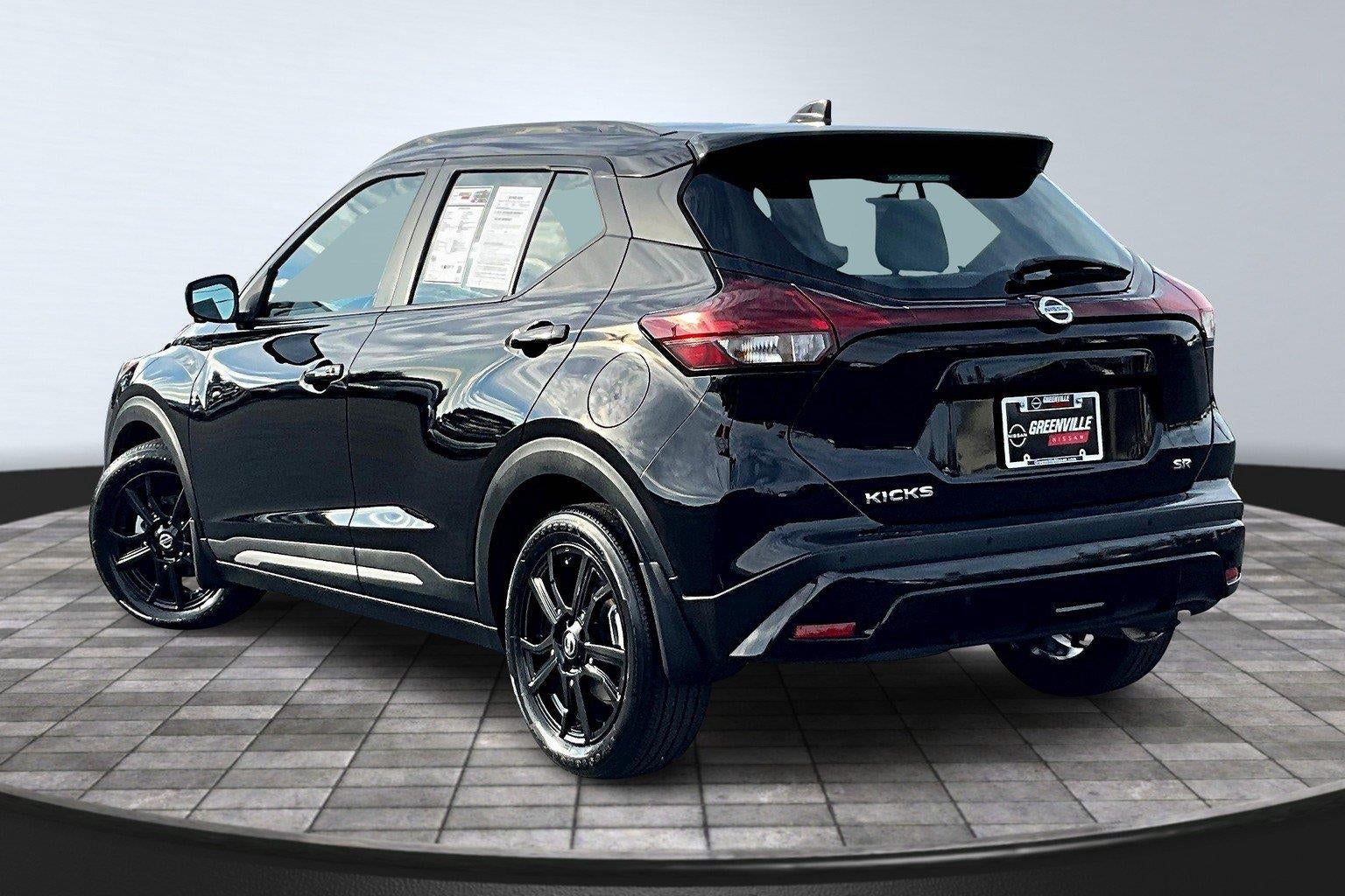 2021 Nissan Kicks SR