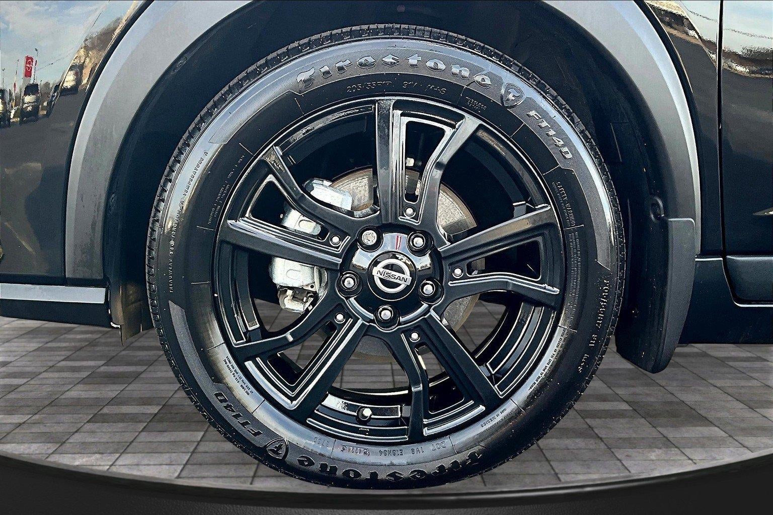 2021 Nissan Kicks SR