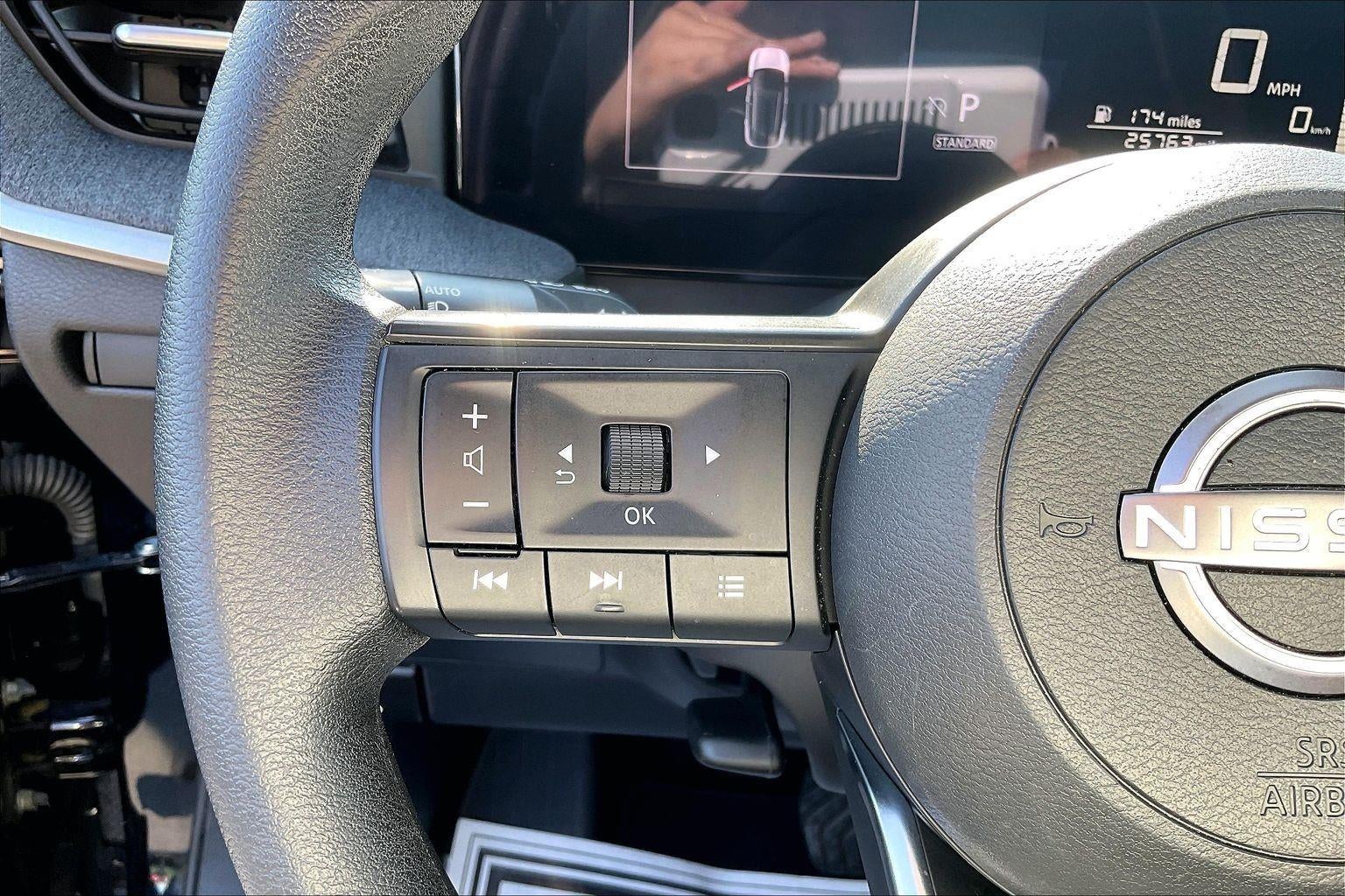2025 Nissan Kicks SV