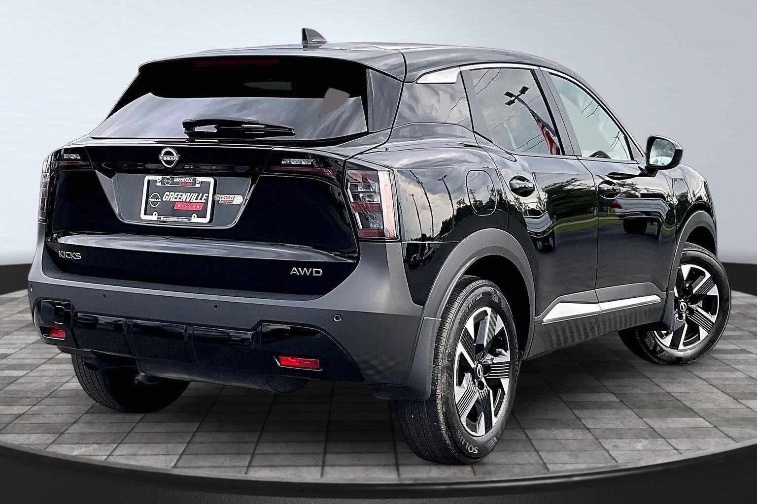 2025 Nissan Kicks SV
