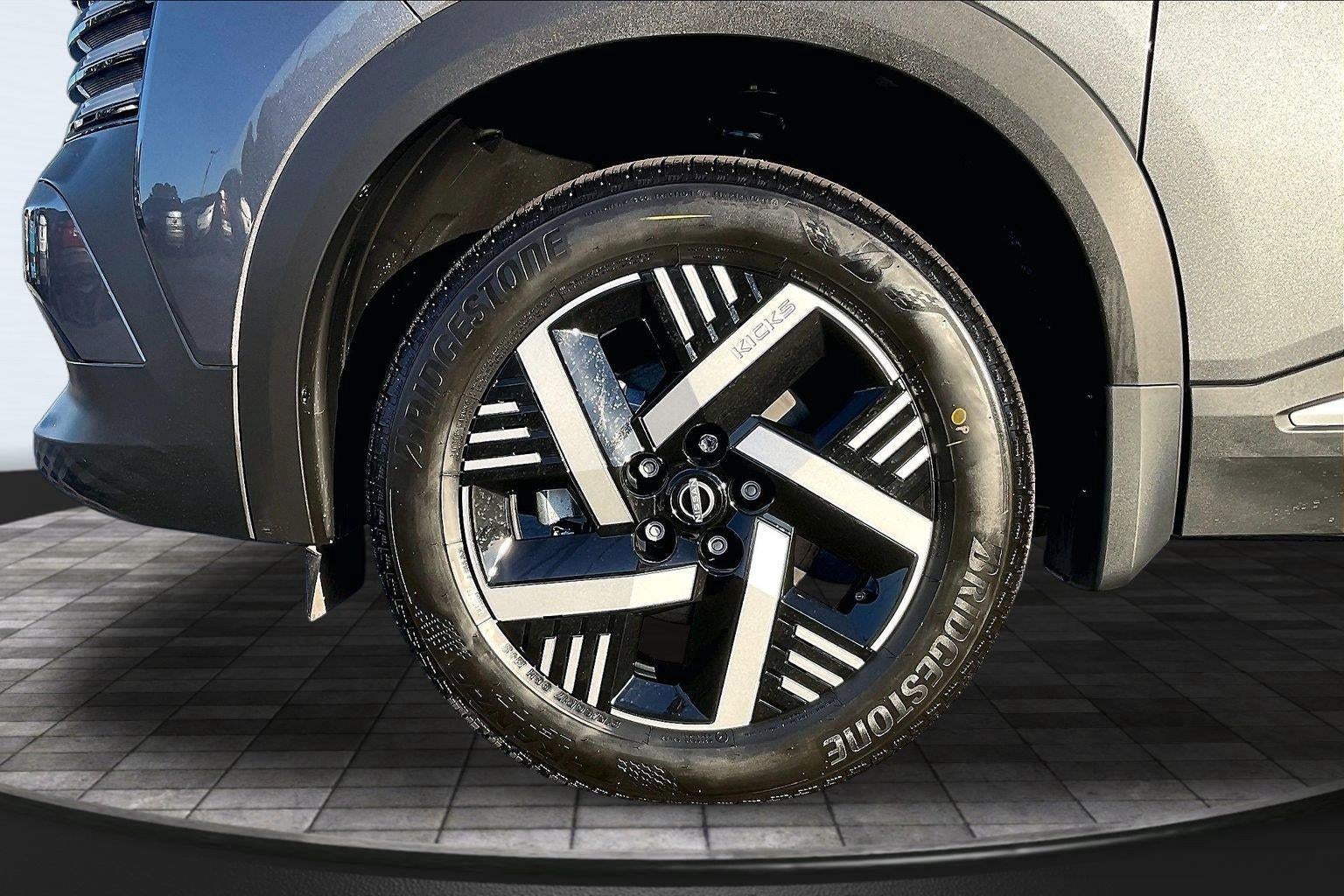 2027 Nissan Kicks SV
