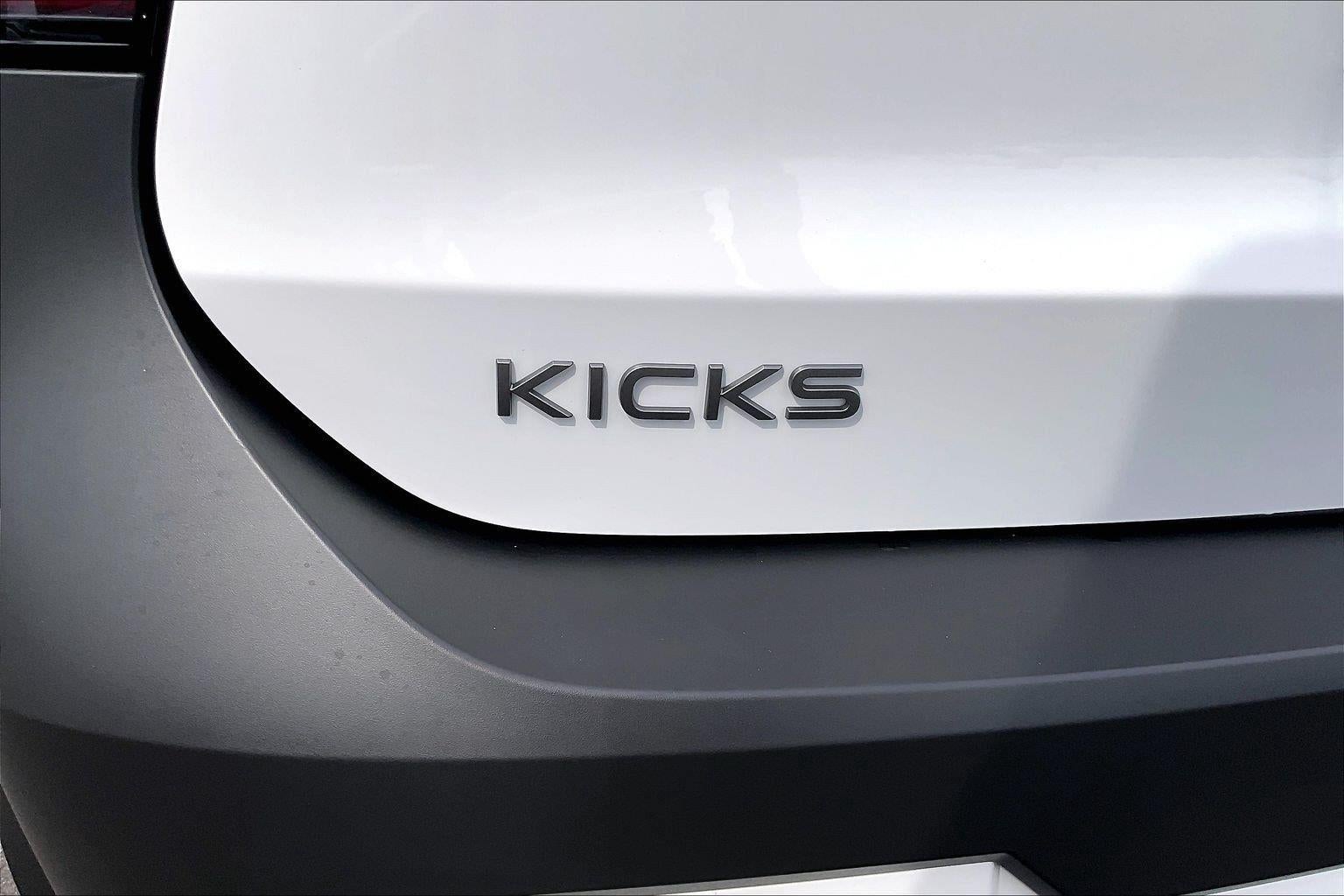 2027 Nissan Kicks SV