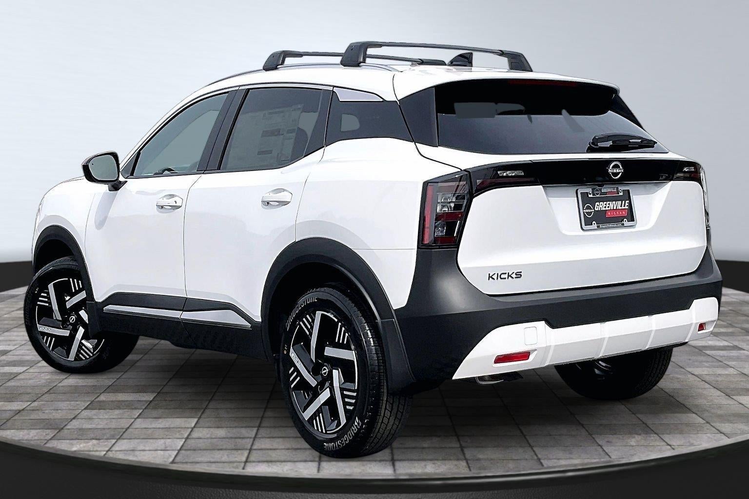 2027 Nissan Kicks SV