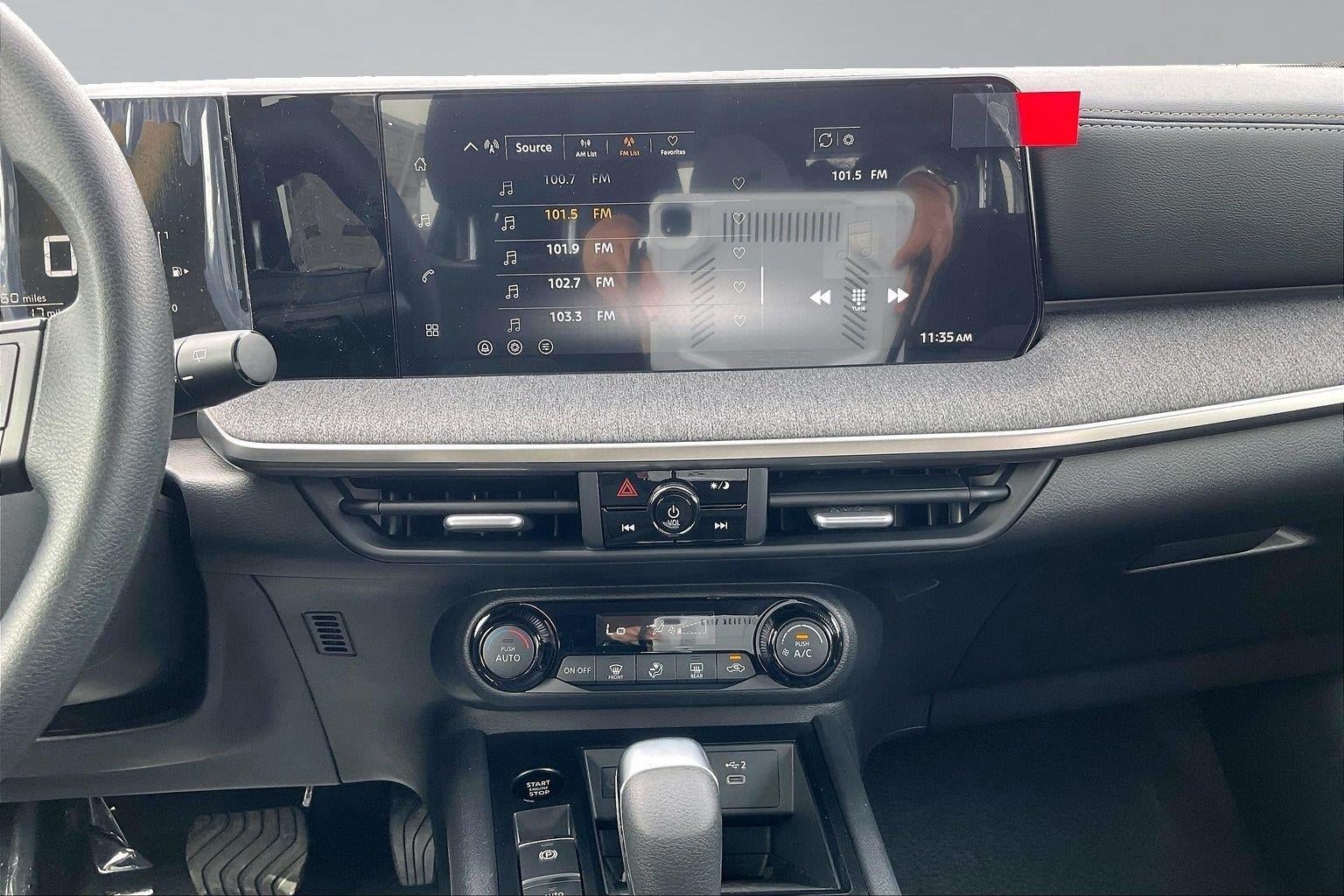 2027 Nissan Kicks SV