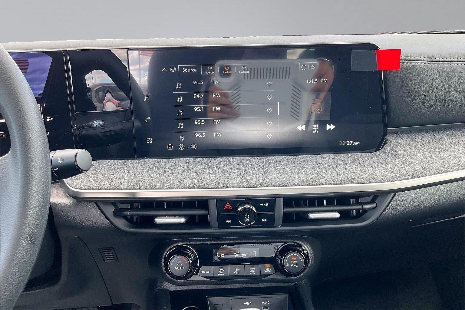 2027 Nissan Kicks SV