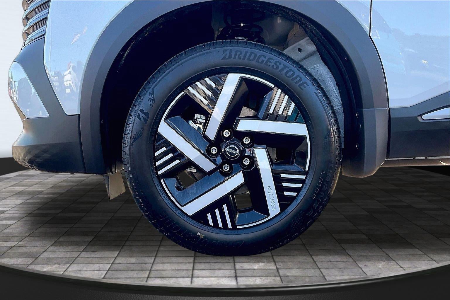 2027 Nissan Kicks SV