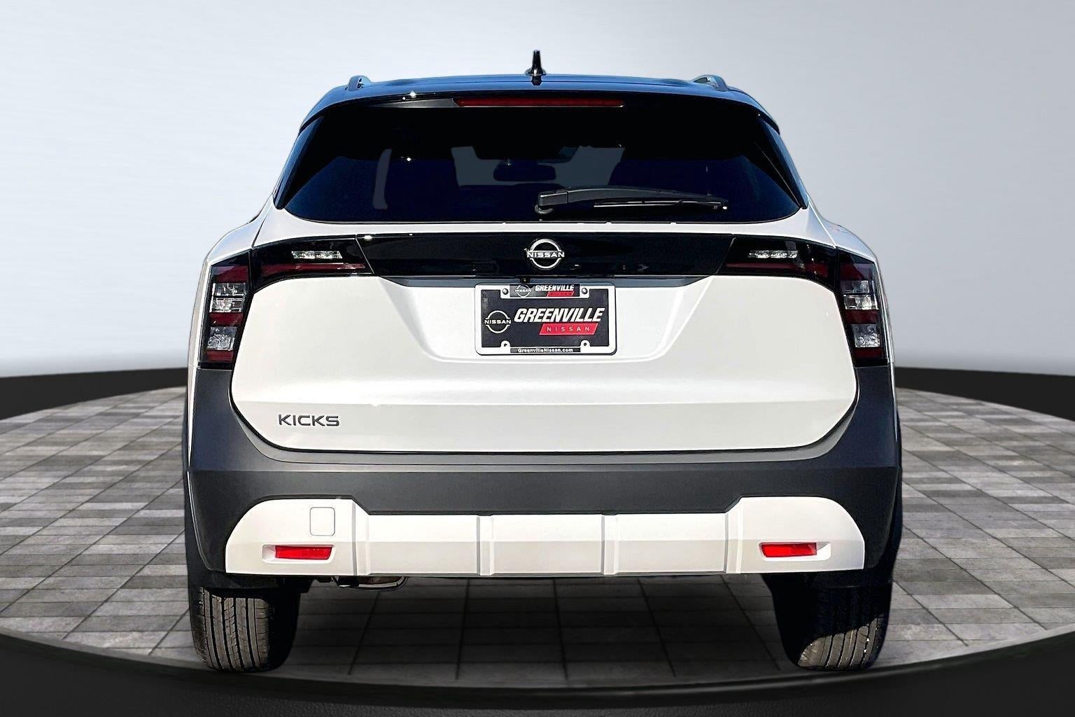 2027 Nissan Kicks SV
