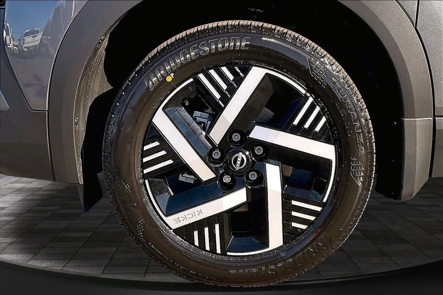 2027 Nissan Kicks SV