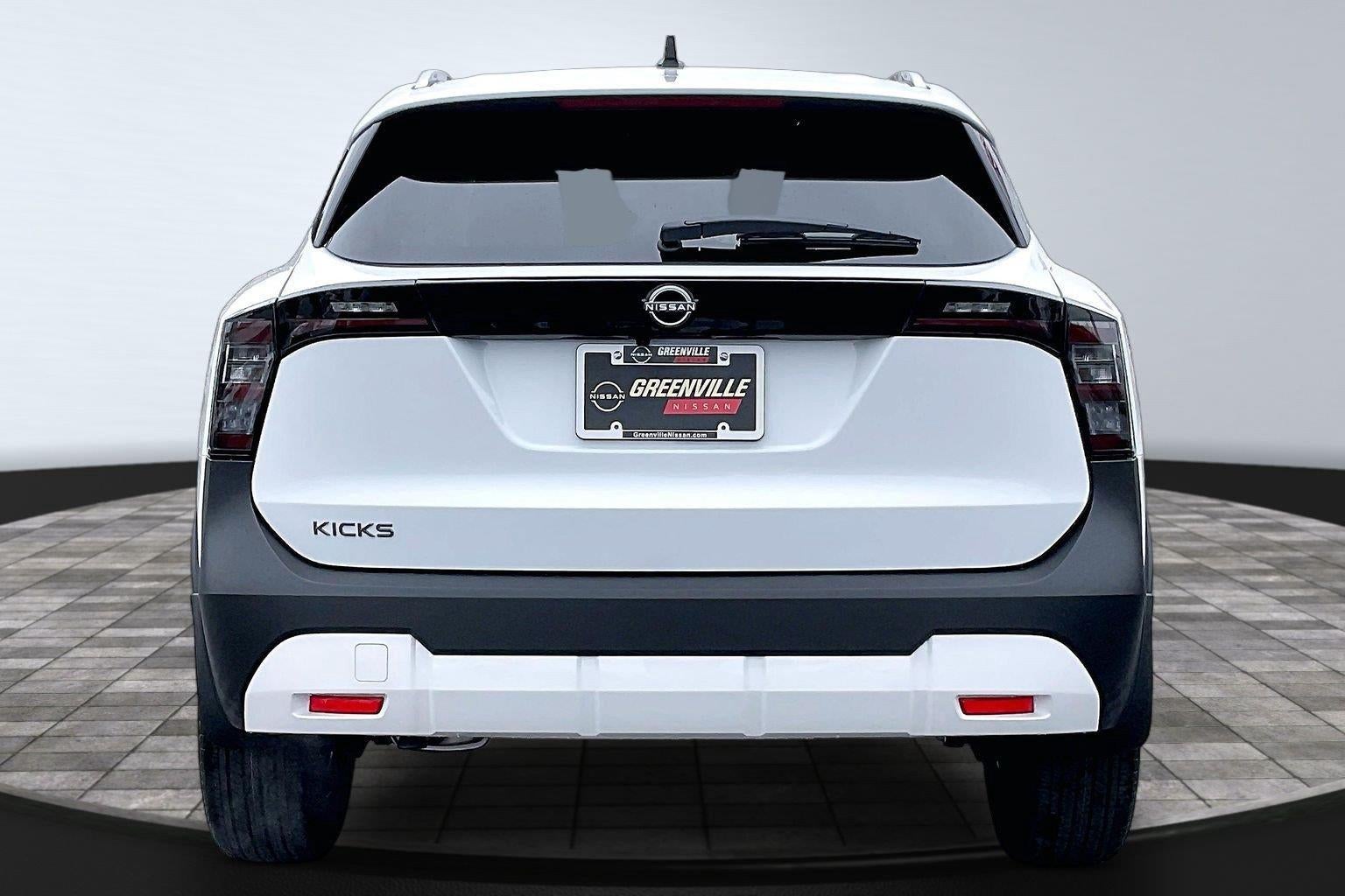 2027 Nissan Kicks SV