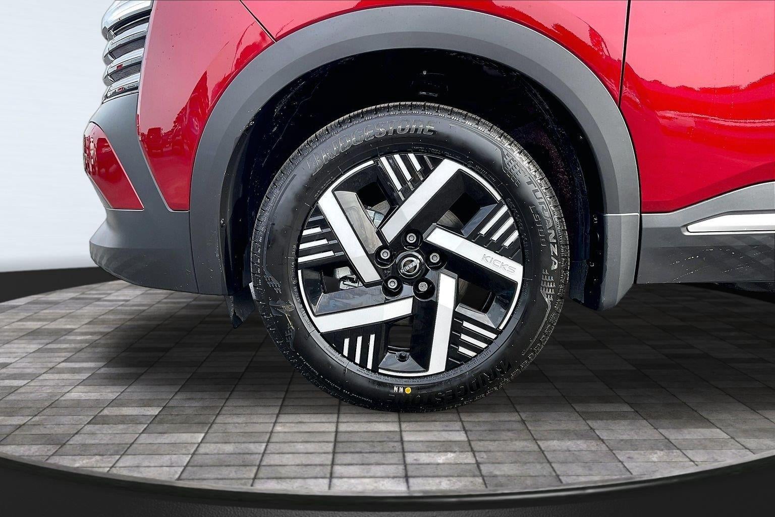 2027 Nissan Kicks SV