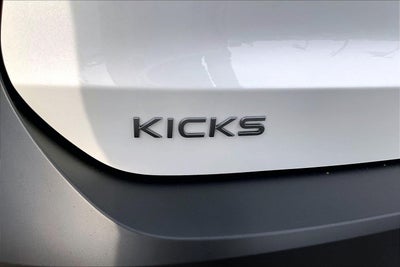 2027 Nissan Kicks SV