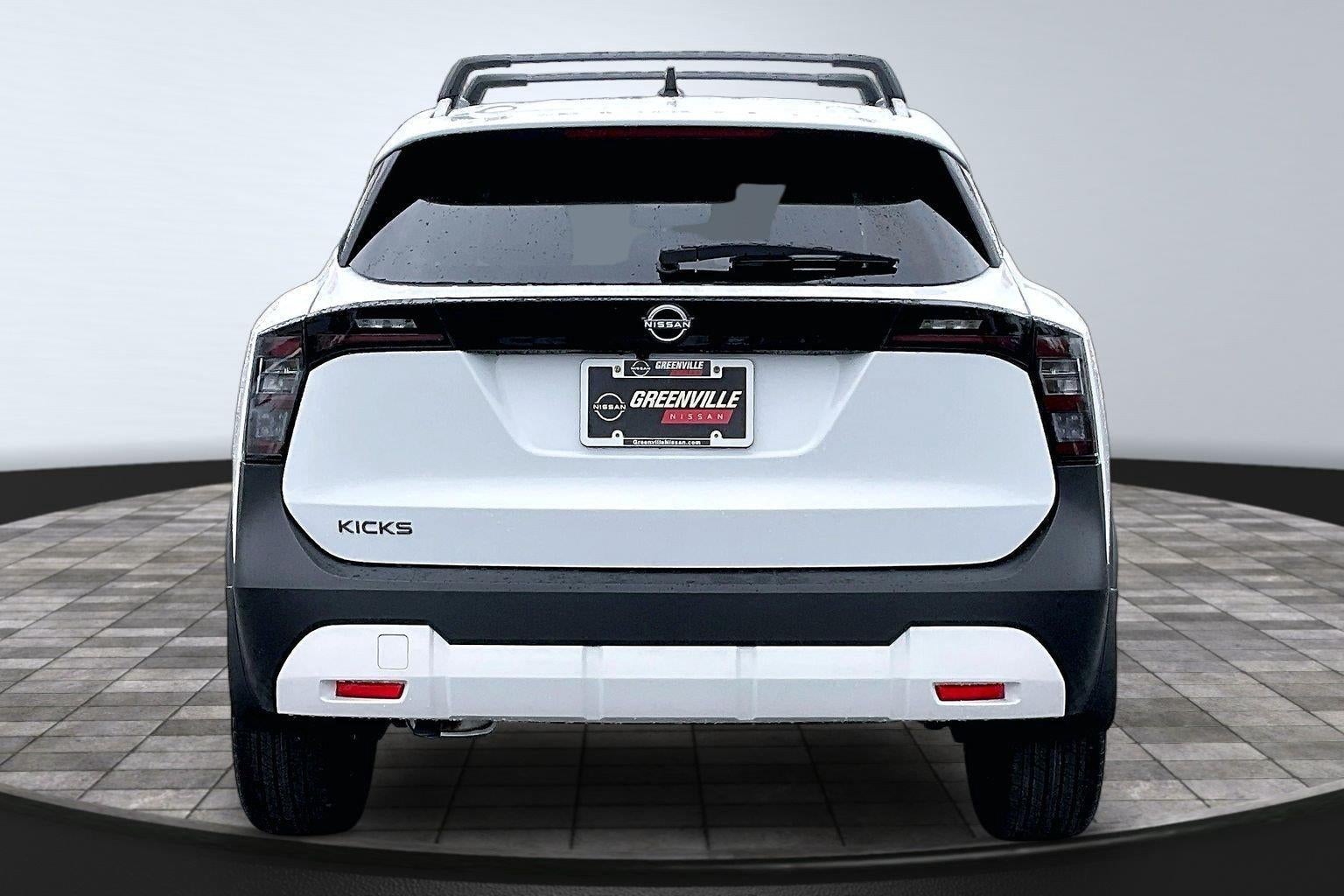 2027 Nissan Kicks SV