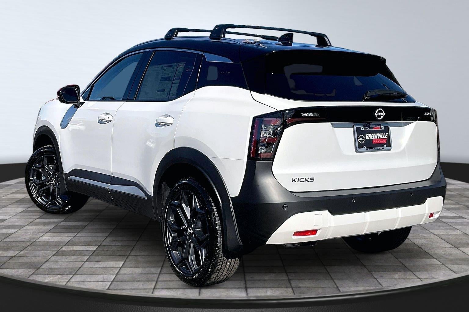 2027 Nissan Kicks SR