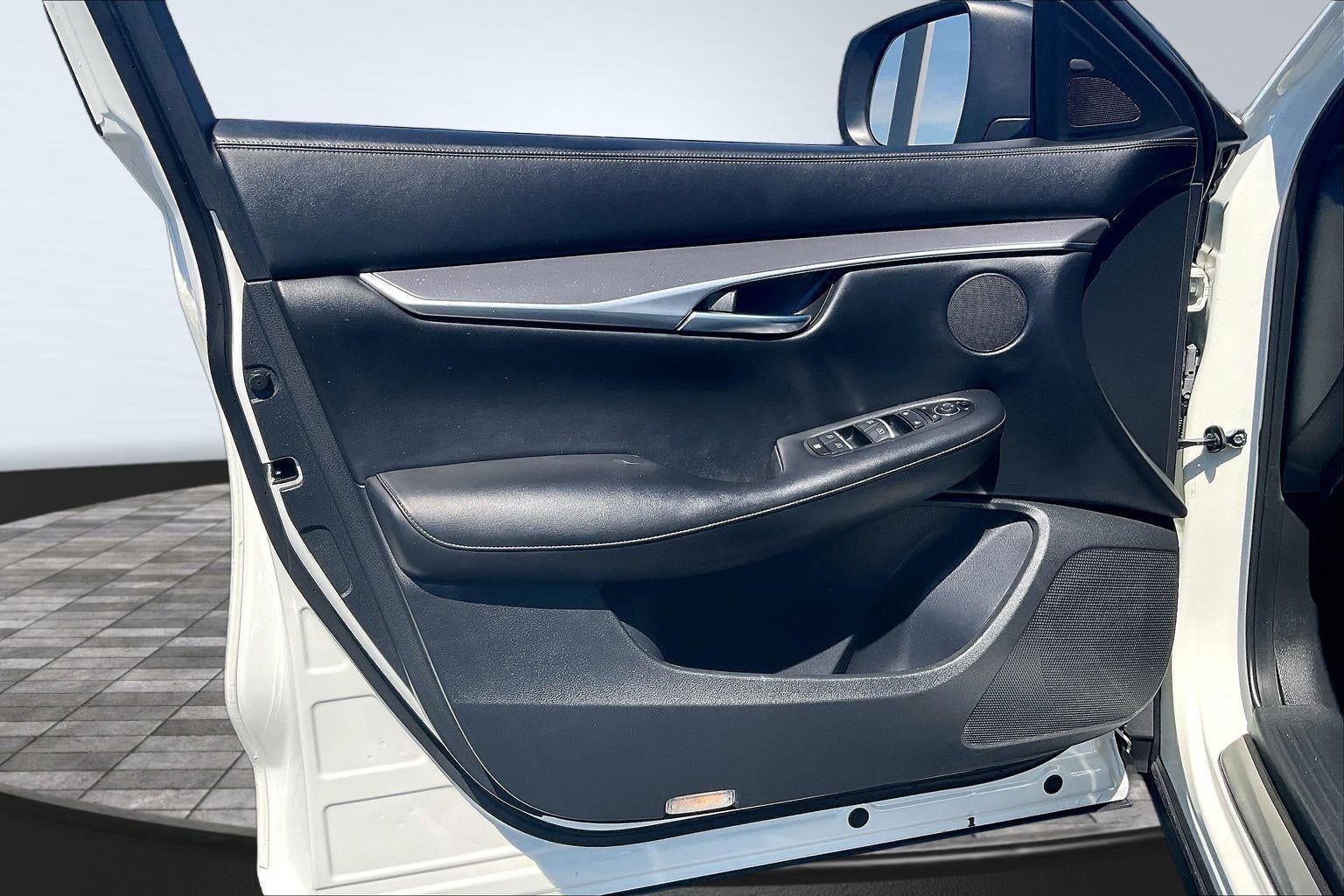 2022 INFINITI QX50 LUXE