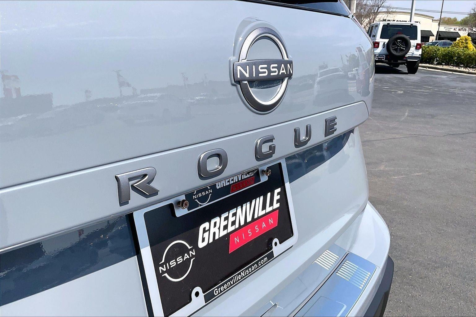 2026 Nissan Rogue SV