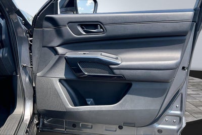 2023 Nissan Pathfinder S
