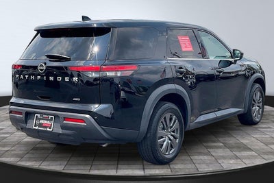 2022 Nissan Pathfinder S