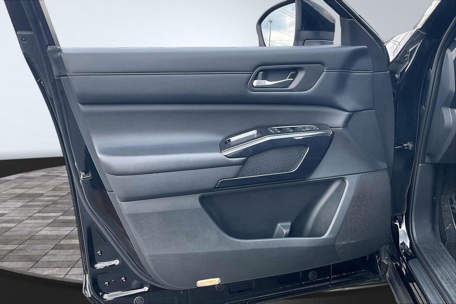 2022 Nissan Pathfinder S