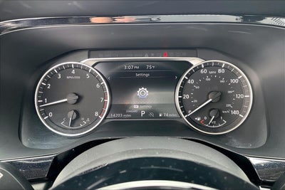 2022 Nissan Pathfinder SV