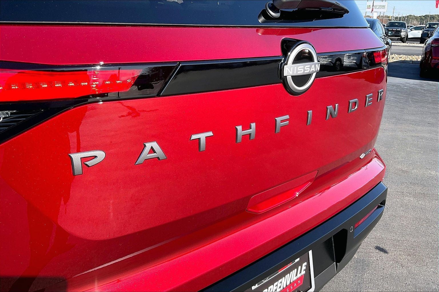 2026 Nissan Pathfinder SV