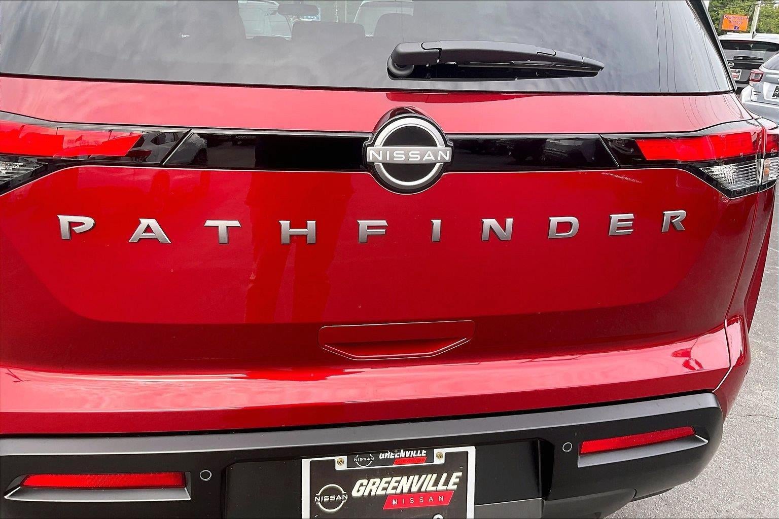 2026 Nissan Pathfinder SV
