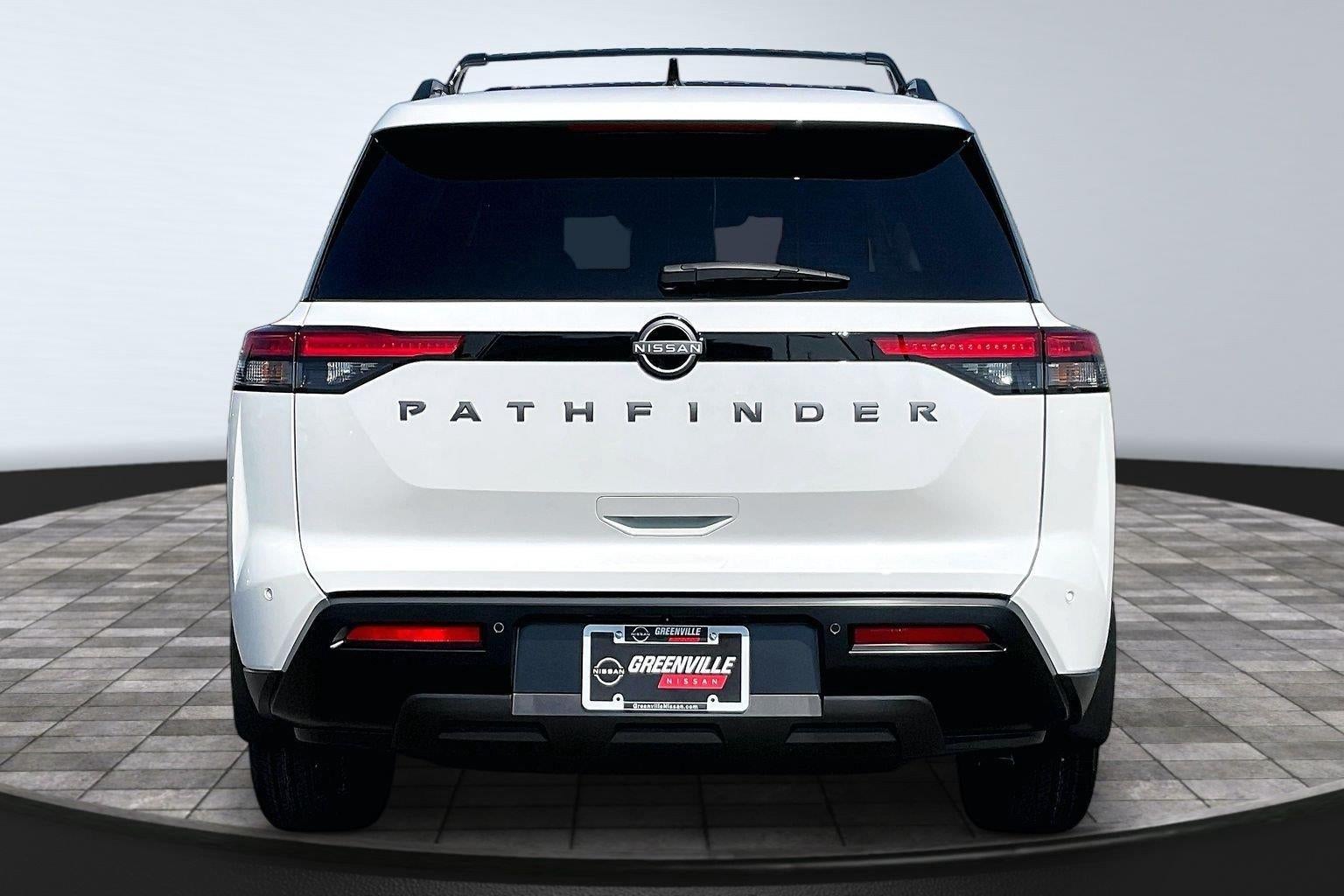 2026 Nissan Pathfinder SV