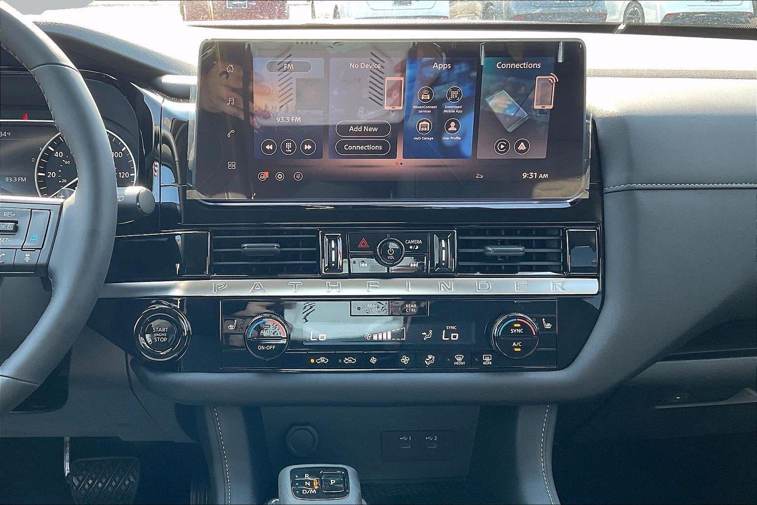 2026 Nissan Pathfinder SV