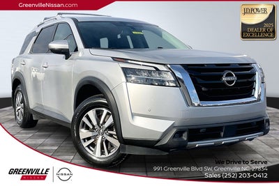 2022 Nissan Pathfinder SL