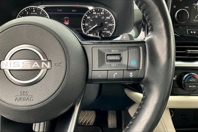 2022 Nissan Pathfinder SL