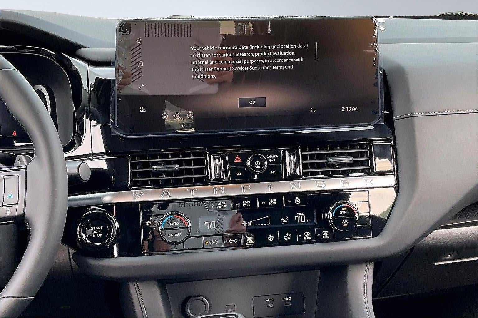 2026 Nissan Pathfinder SL
