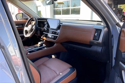 2025 Nissan Pathfinder Platinum