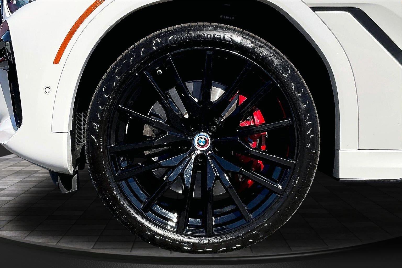 2022 BMW X6 M50i