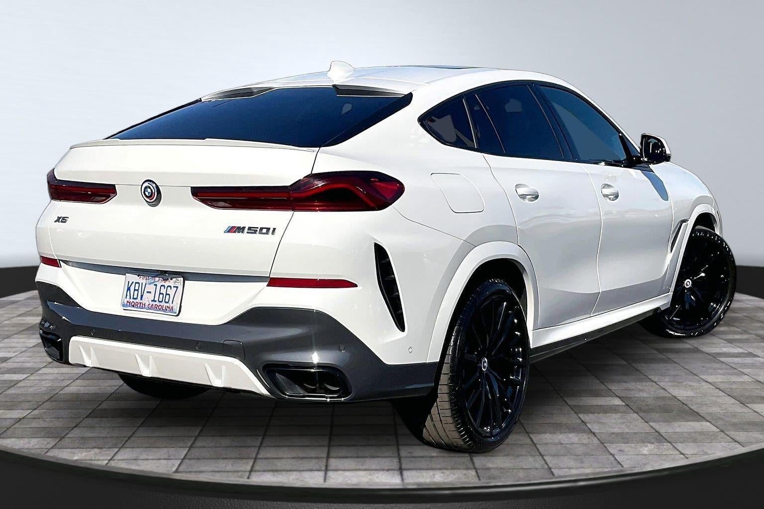 2022 BMW X6 M50i