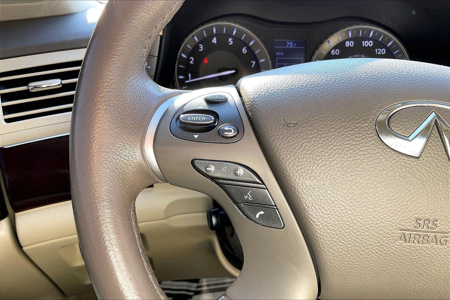 2018 INFINITI Q70 3.7 LUXE